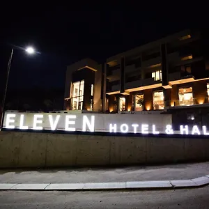 Eleven And Hall Отель